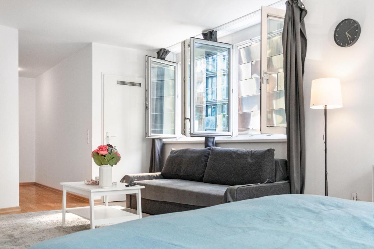 וינה Gasometer Apartment - Designer Building With Amazing View מראה חיצוני תמונה