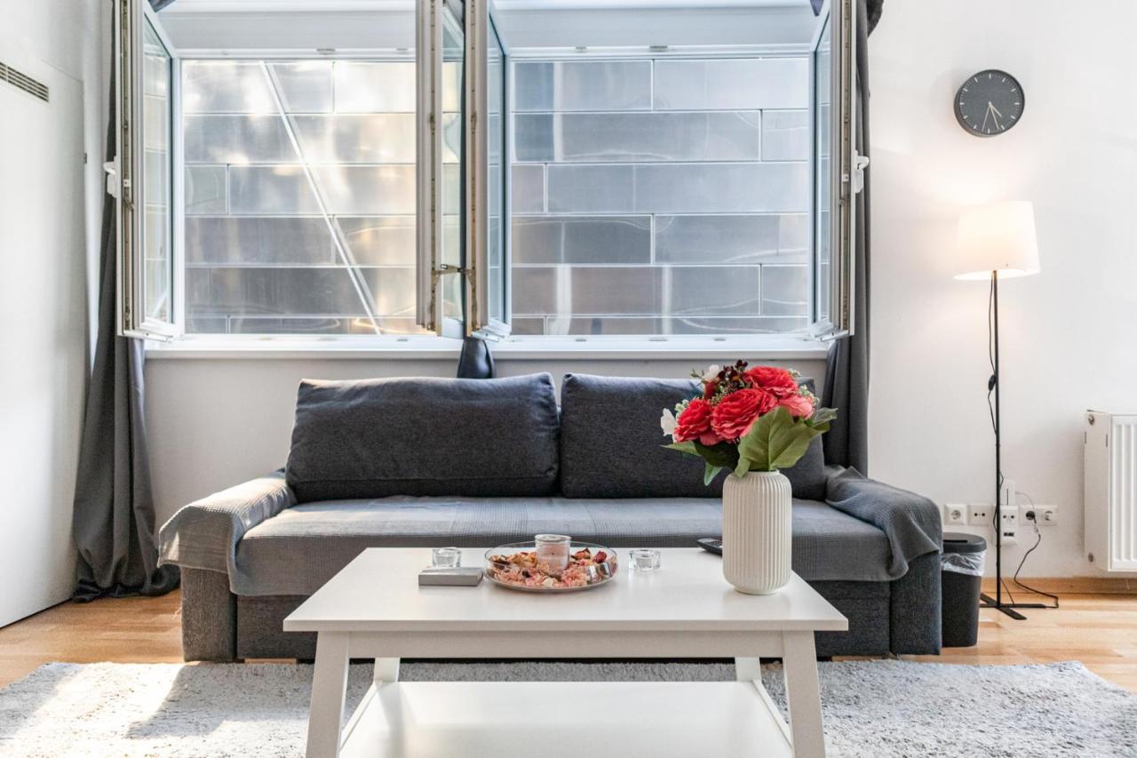 וינה Gasometer Apartment - Designer Building With Amazing View מראה חיצוני תמונה